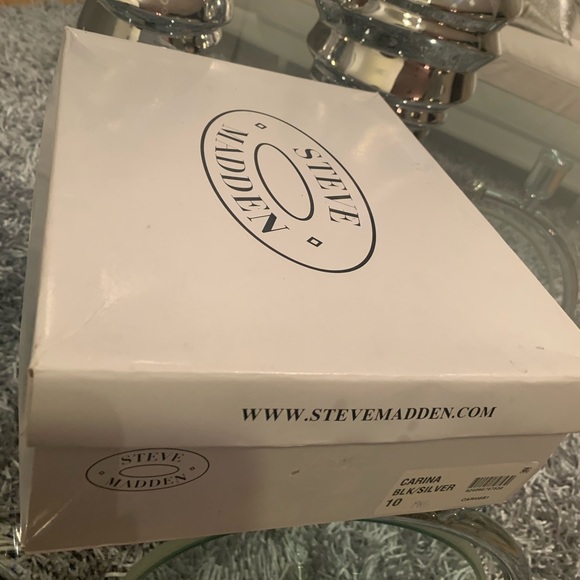 Steve Madden Carina triple strap sandals. - Picture 5 of 10